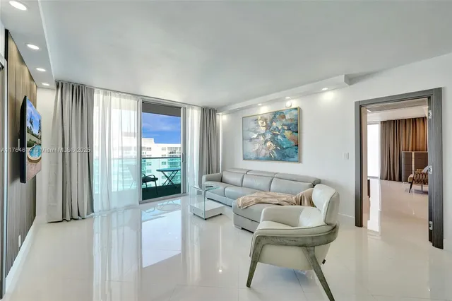 $7,900 | 4001 South Ocean Drive, Unit 16P, Hollywood, FL 33019