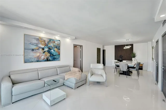 $7,900 | 4001 South Ocean Drive, Unit 16P, Hollywood, FL 33019