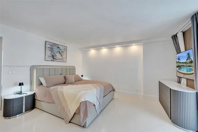 $7,900 | 4001 South Ocean Drive, Unit 16P, Hollywood, FL 33019