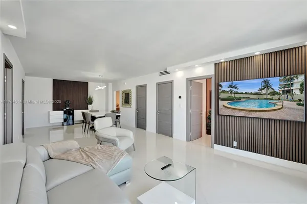 $7,900 | 4001 South Ocean Drive, Unit 16P, Hollywood, FL 33019