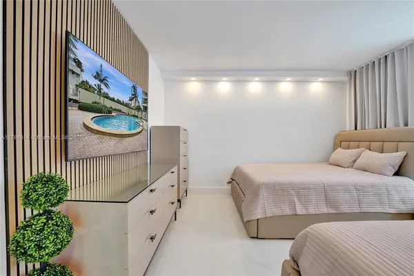 $7,900 | 4001 South Ocean Drive, Unit 16P, Hollywood, FL 33019