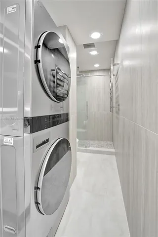 $7,900 | 4001 South Ocean Drive, Unit 16P, Hollywood, FL 33019