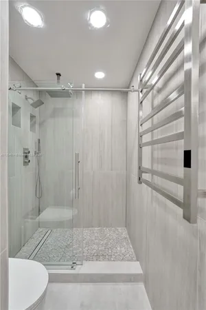 $7,900 | 4001 South Ocean Drive, Unit 16P, Hollywood, FL 33019