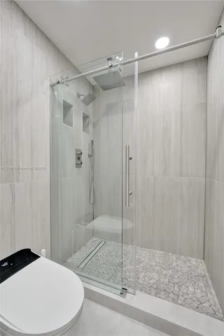 $7,900 | 4001 South Ocean Drive, Unit 16P, Hollywood, FL 33019