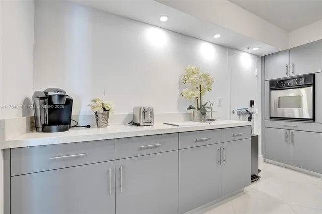 $7,900 | 4001 South Ocean Drive, Unit 16P, Hollywood, FL 33019