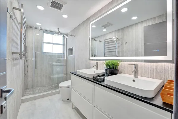 $7,900 | 4001 South Ocean Drive, Unit 16P, Hollywood, FL 33019