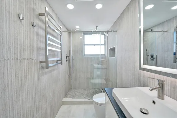 $7,900 | 4001 South Ocean Drive, Unit 16P, Hollywood, FL 33019