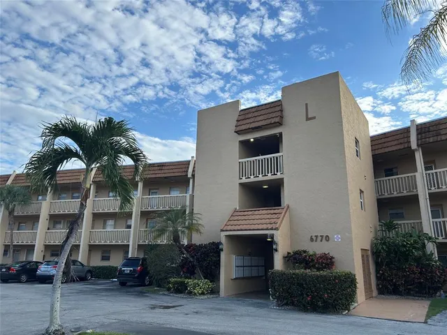 $1,600 | 6770 Royal Palm Boulevard, Unit 301L, Margate, FL 33063