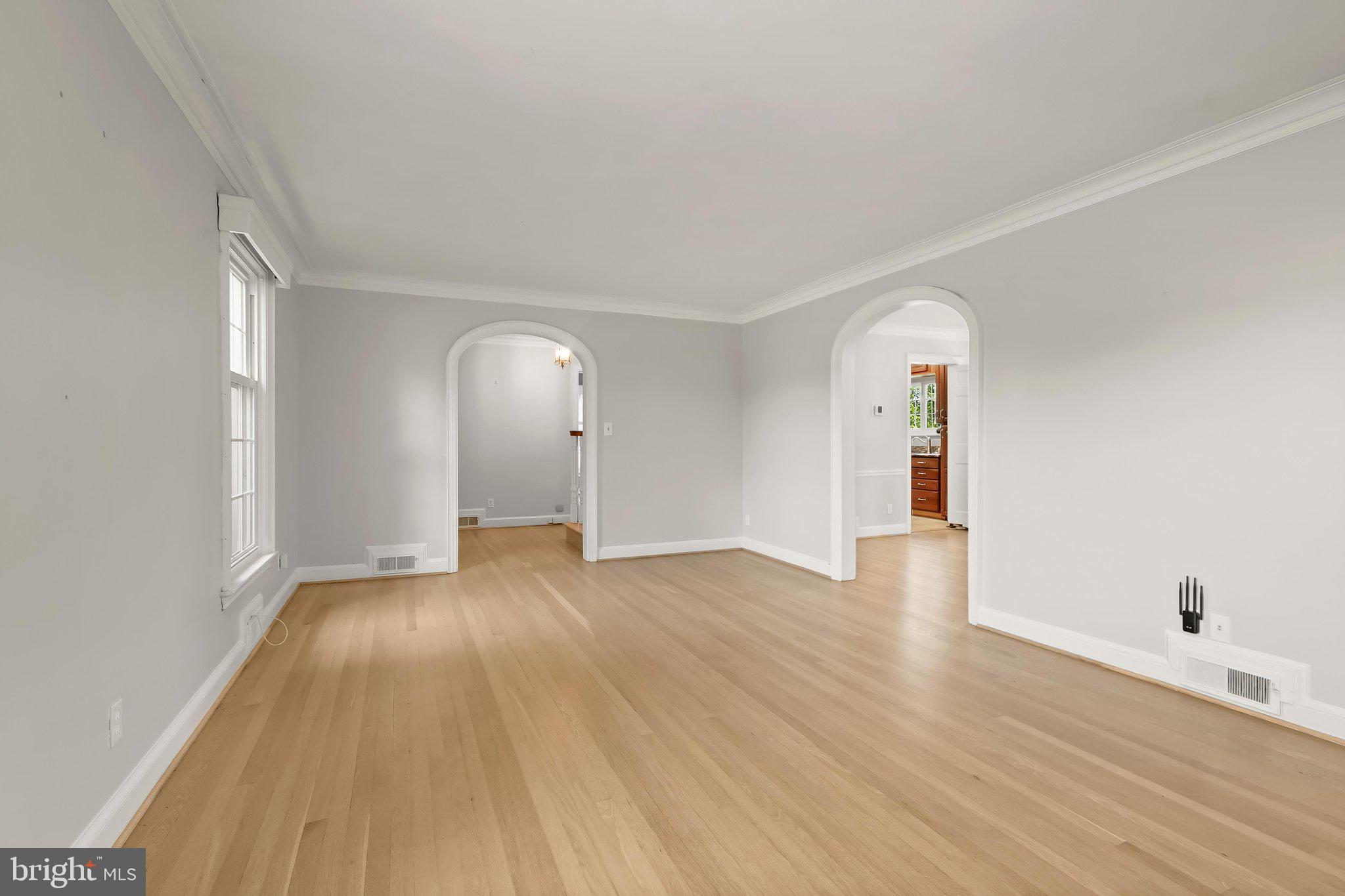 16510 Batchellors Forest Road Olney, MD 20832 - Photo 16 of 107 Living Room