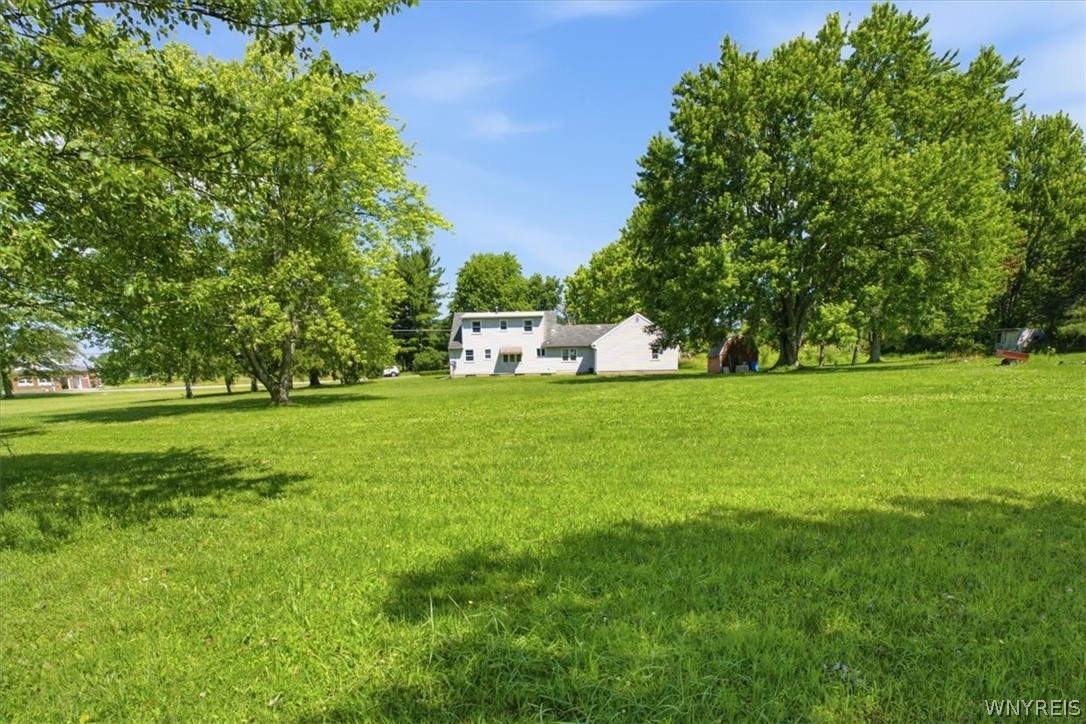 3643 Eckhardt Road Hamburg, NY 14075 - Photo 21 of 33