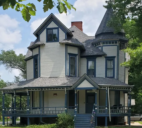 $1,000,000 | 316-324 Stuart Avenue, Kalamazoo, MI 49007