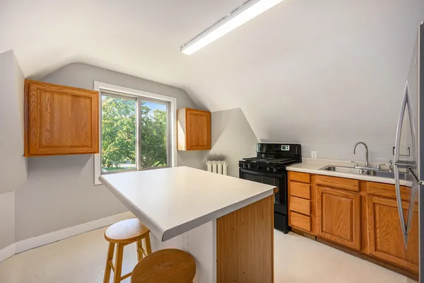 $1,000,000 | 316-324 Stuart Avenue, Kalamazoo, MI 49007
