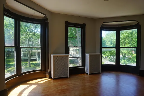 $1,000,000 | 316-324 Stuart Avenue, Kalamazoo, MI 49007