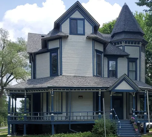 $1,000,000 | 316-324 Stuart Avenue, Kalamazoo, MI 49007