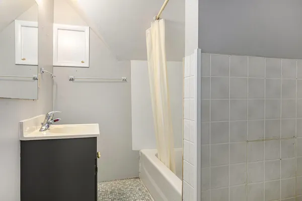 $1,000,000 | 316-324 Stuart Avenue, Kalamazoo, MI 49007