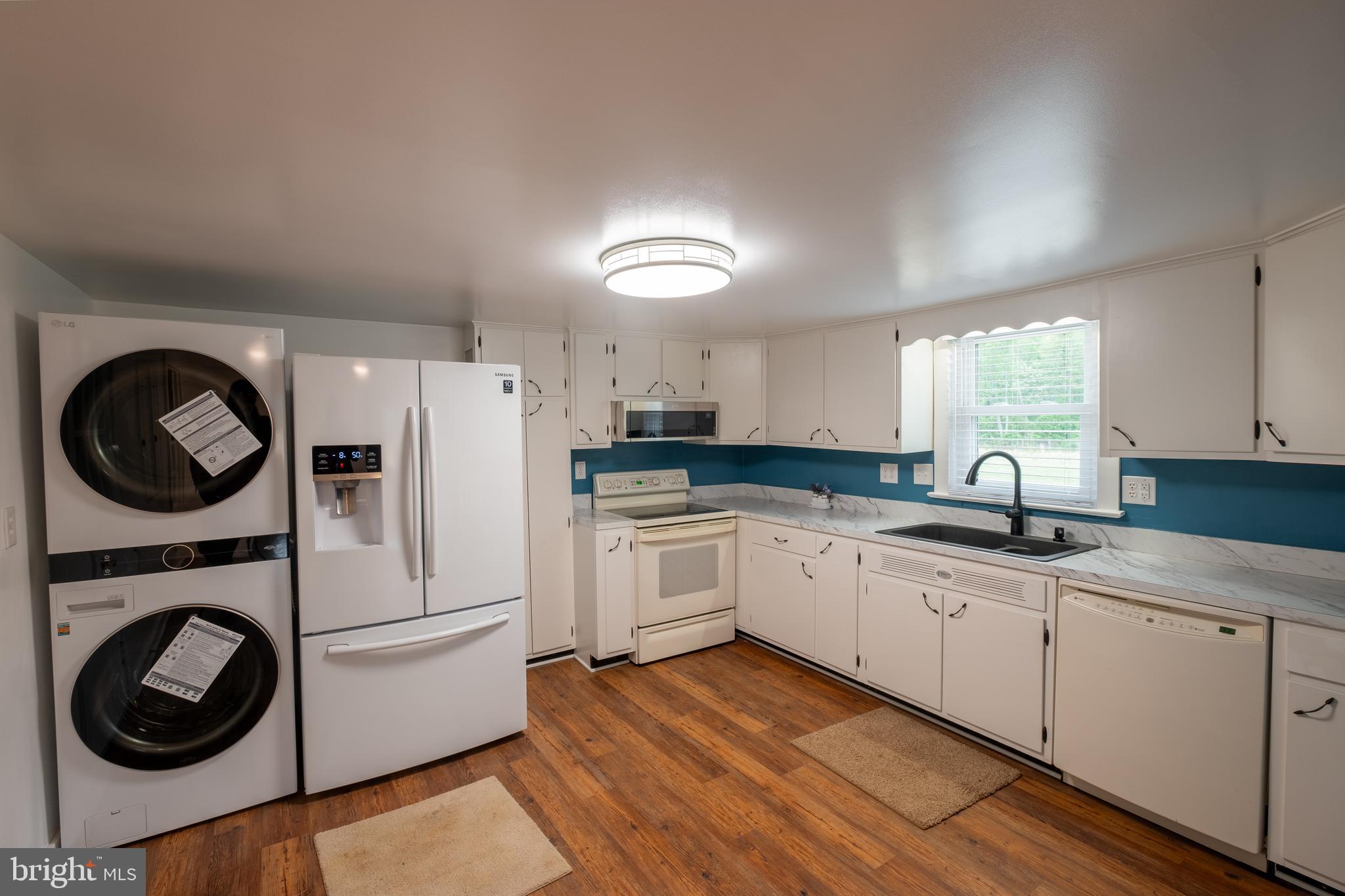 12475 Rock Point Road Newburg, MD 20664 - Photo 4 of 25 Kitchen