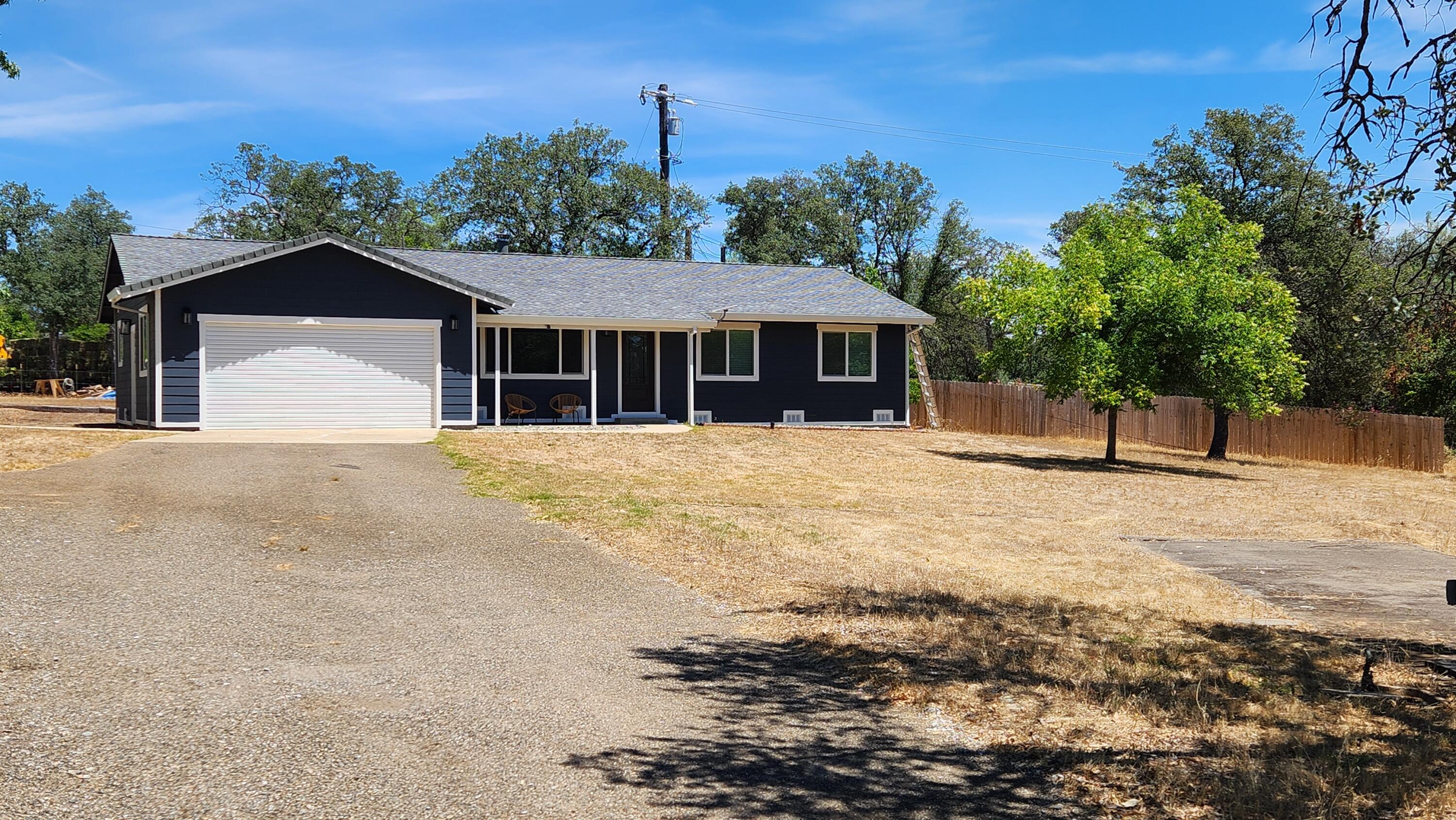 21036 Boyle Road Redding, CA 96003 - Photo 1 of 8 front elevation