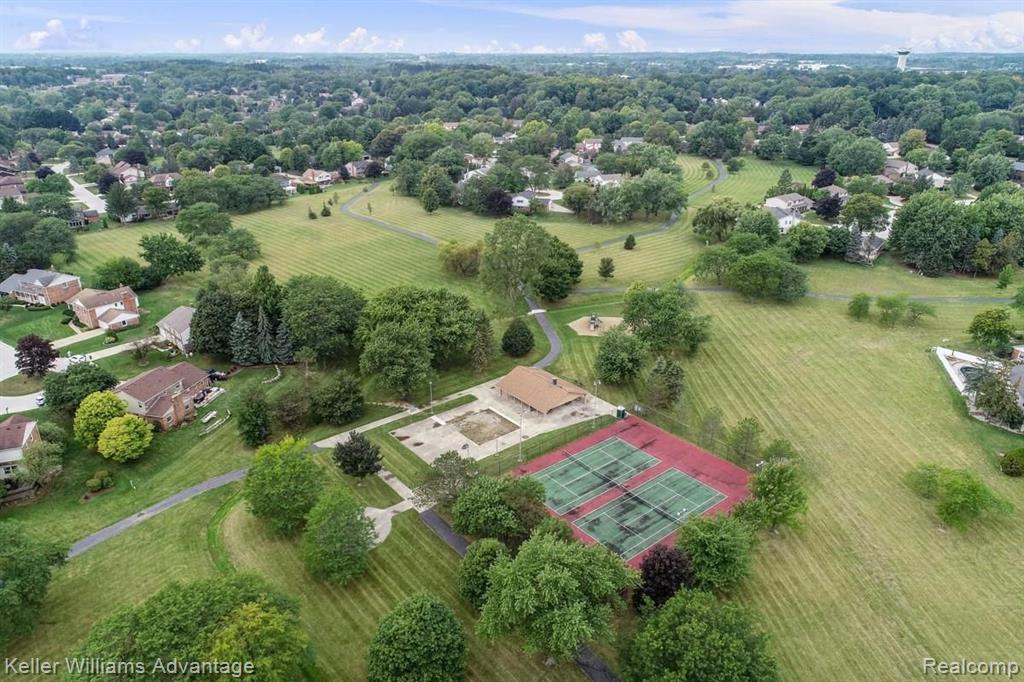 35984 Charter Crest Road Farmington Hills, MI 48335 - Photo 36 of 39