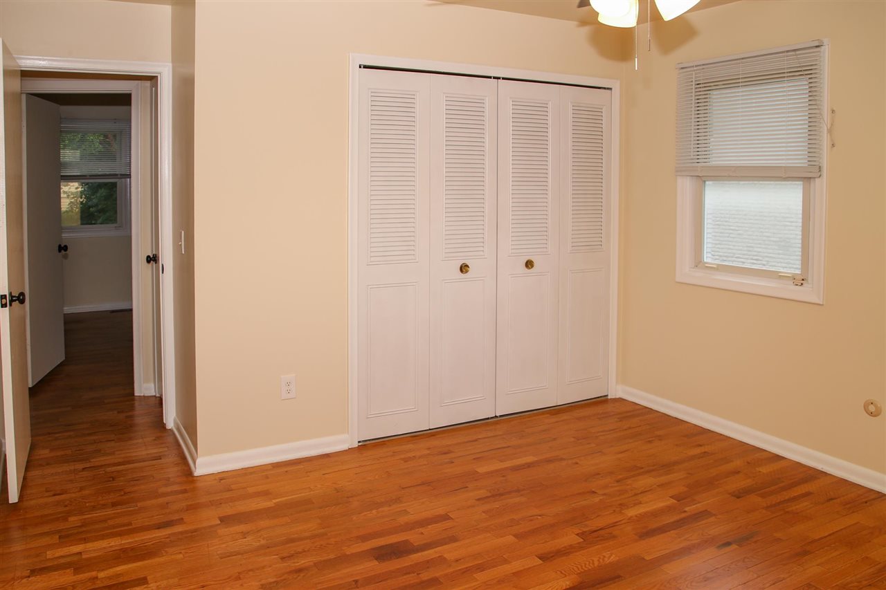 3585 Ridgecliffe Drive Flint, MI 48532 - Photo 11 of 28 Bedroom