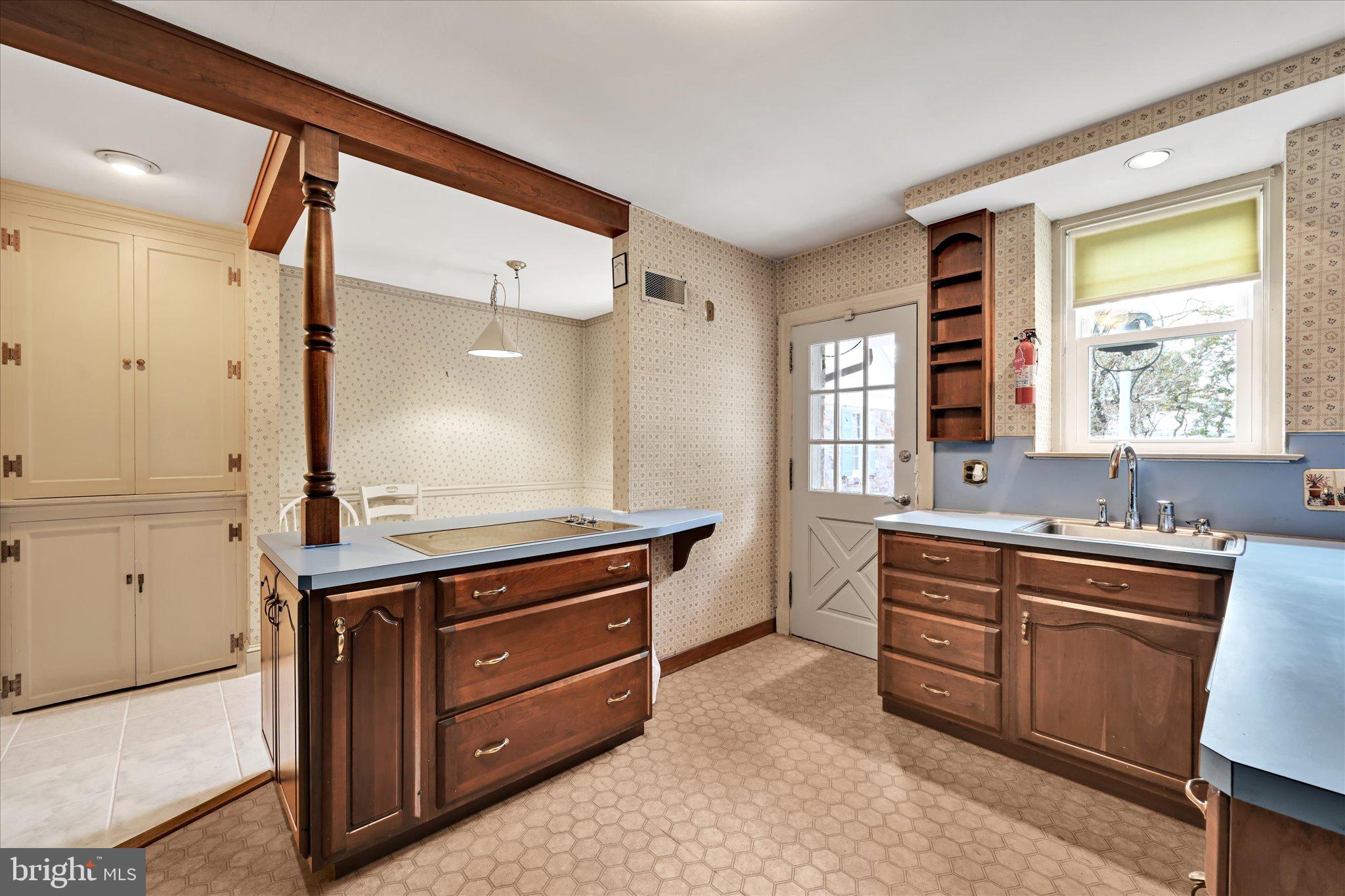 100 Brookline Plaza Reading, PA 19607 - Photo 14 of 48