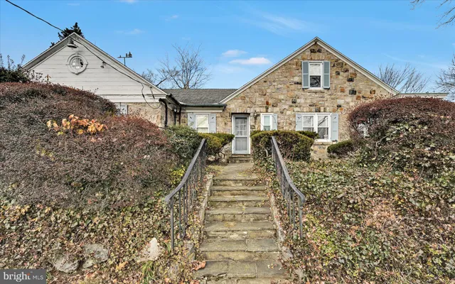 $535,000 | 100 Brookline Plaza, Reading, PA 19607