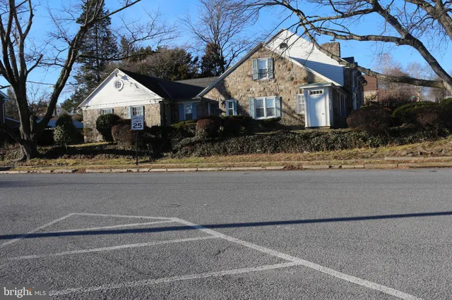 $535,000 | 100 Brookline Plaza, Reading, PA 19607