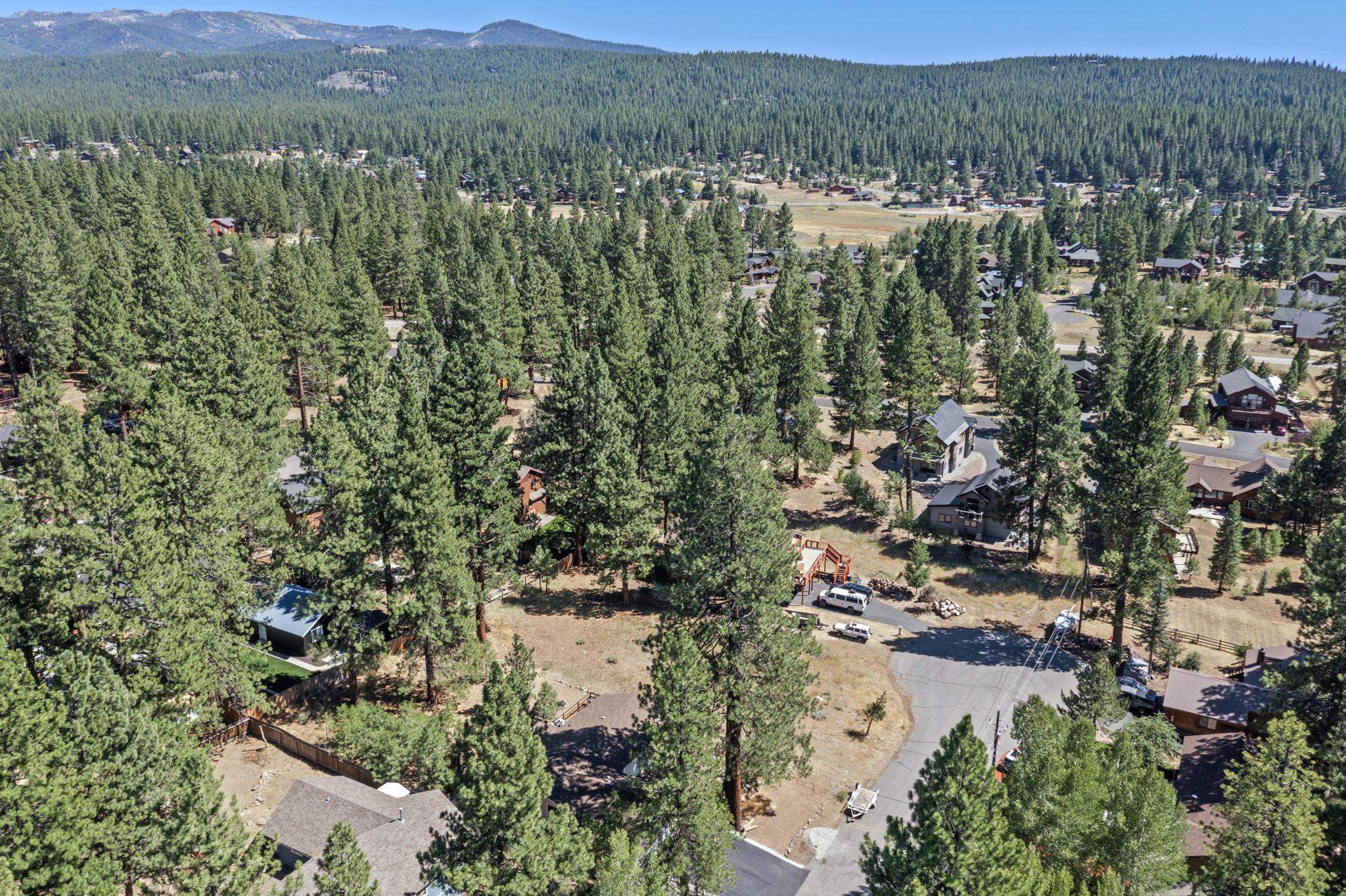 10583 Laburnham Circle Truckee, CA 96161 - Photo 7 of 14 a view of lake and mountain view