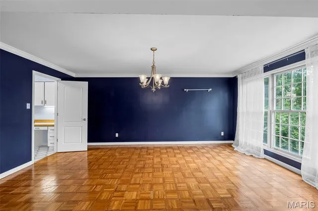 $274,900 | 561 Sarah Lane, Unit 103, Creve Coeur, MO 63141