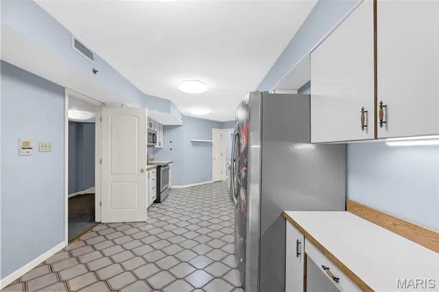 $274,900 | 561 Sarah Lane, Unit 103, Creve Coeur, MO 63141