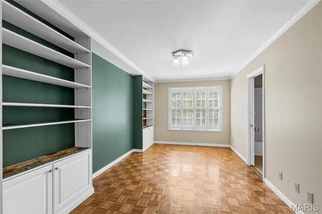 $274,900 | 561 Sarah Lane, Unit 103, Creve Coeur, MO 63141