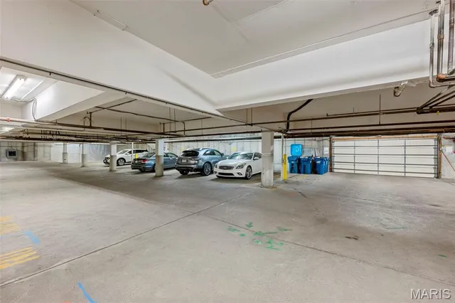 $274,900 | 561 Sarah Lane, Unit 103, Creve Coeur, MO 63141