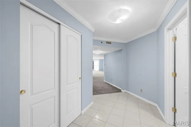 $274,900 | 561 Sarah Lane, Unit 103, Creve Coeur, MO 63141