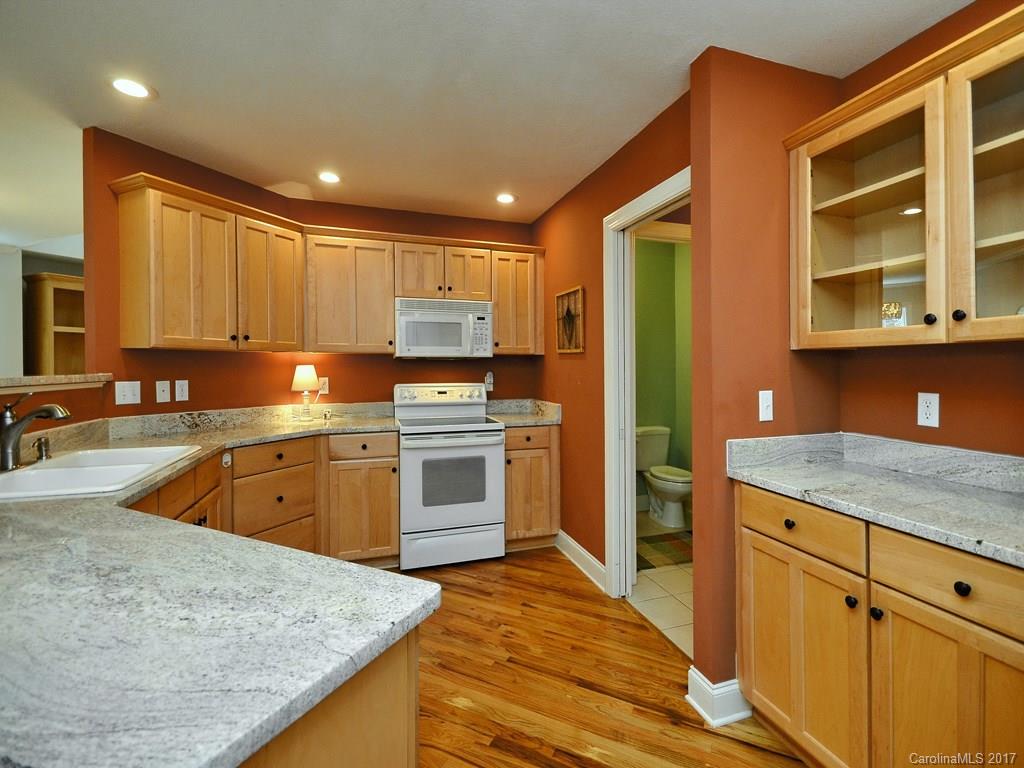 5556 Spring Road Hendersonville, NC 28739 - Photo 10 of 24