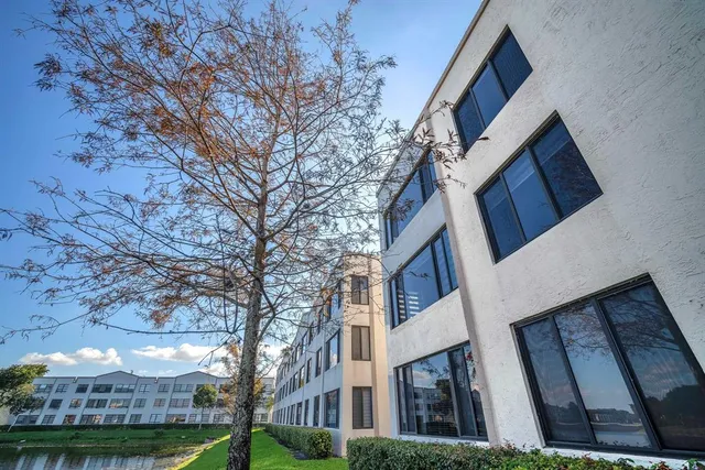 a view of building with yard