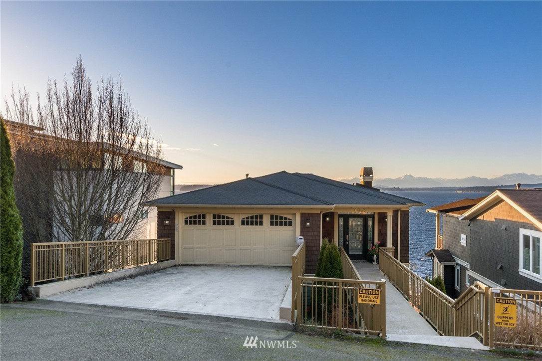 6037 Atlas Place Southwest Seattle, WA 98136 - Photo 1 of 31 Gallery Image 1
