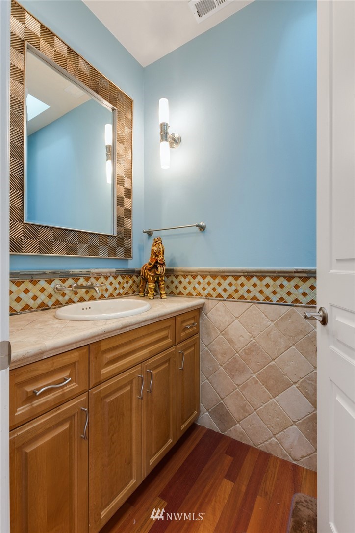 6037 Atlas Place Southwest Seattle, WA 98136 - Photo 16 of 31 Gallery Image 16