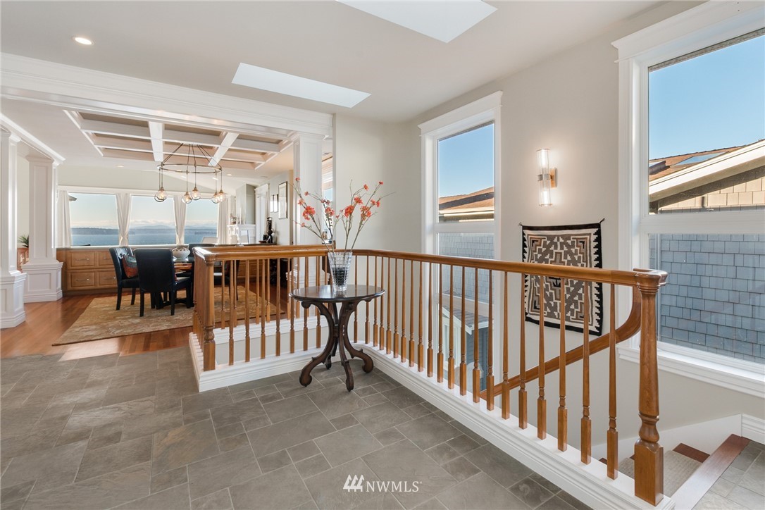 6037 Atlas Place Southwest Seattle, WA 98136 - Photo 17 of 31 Gallery Image 17