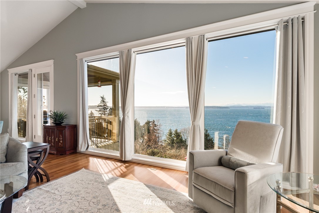 6037 Atlas Place Southwest Seattle, WA 98136 - Photo 7 of 31 Gallery Image 7