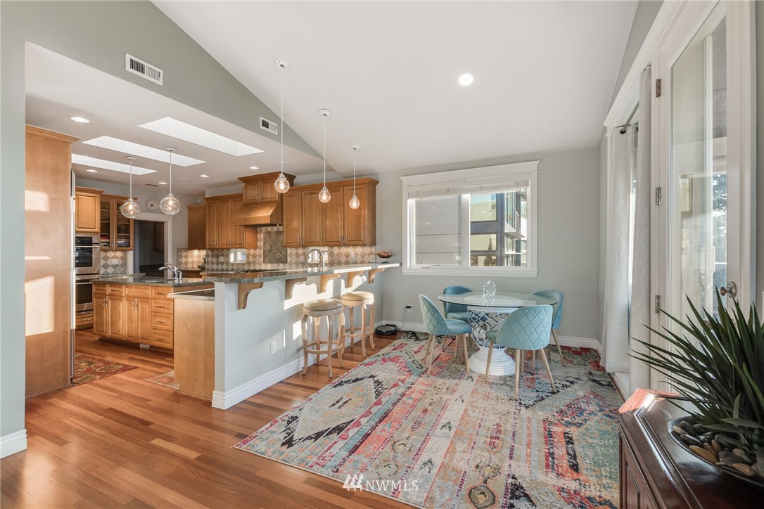 6037 Atlas Place Southwest Seattle, WA 98136 - Photo 10 of 31 Gallery Image 10