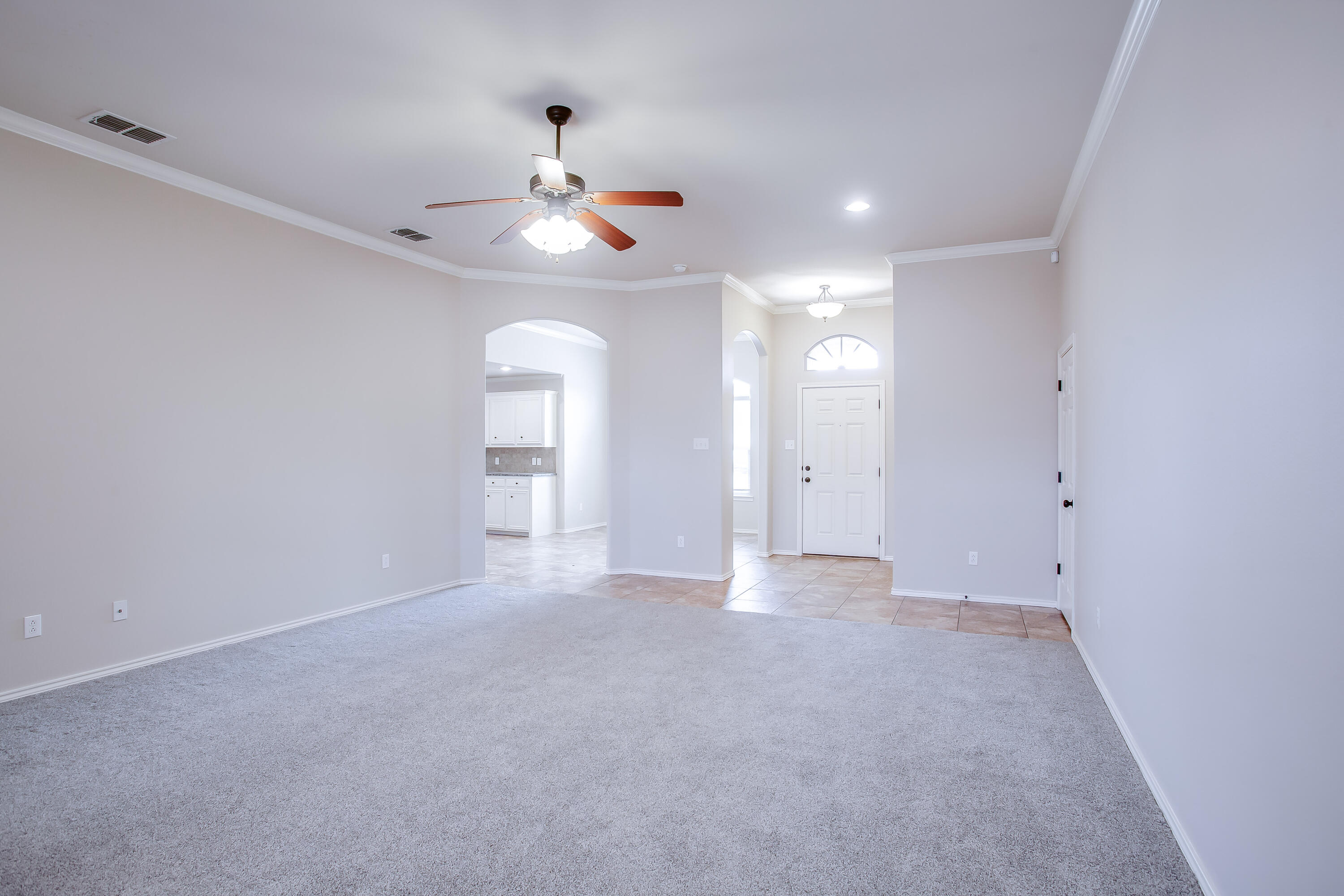 7529 85th Street Lubbock, TX 79424 - Photo 4 of 15 7529-104