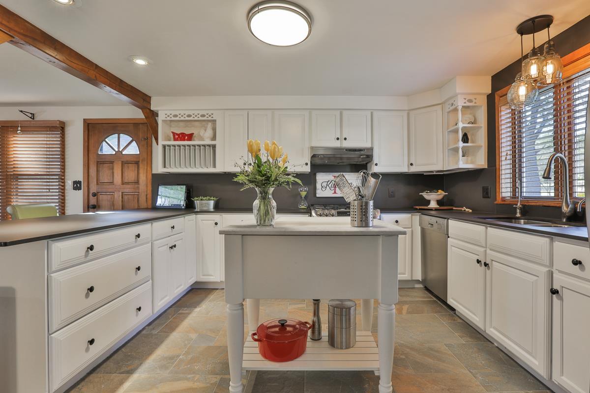 1 Romans Road Windham, NH 03087 - Photo 9 of 40