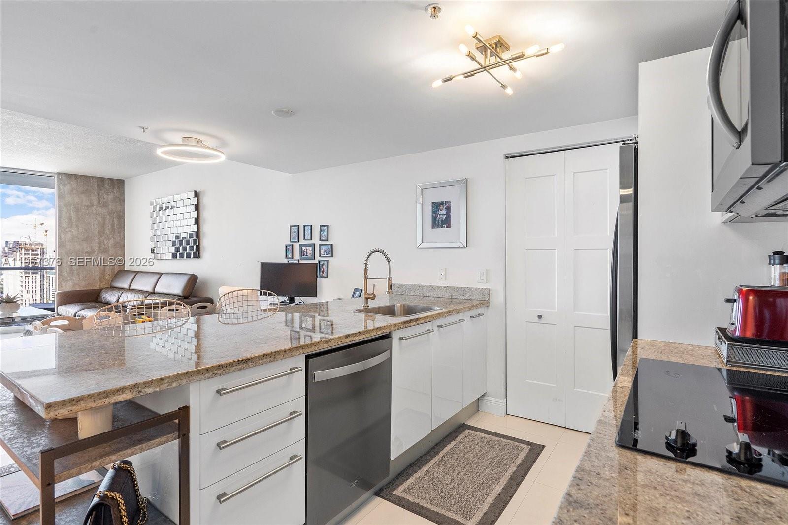 185 Southwest 7th Street, Unit 3407 Miami, FL 33130 - Photo 11 of 28