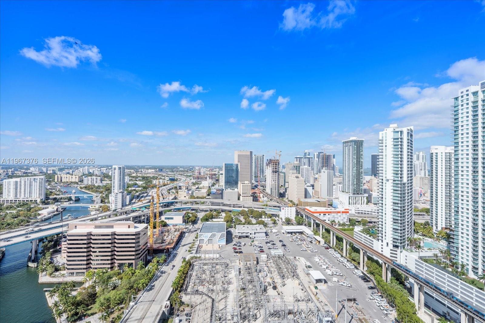 185 Southwest 7th Street, Unit 3407 Miami, FL 33130 - Photo 18 of 28