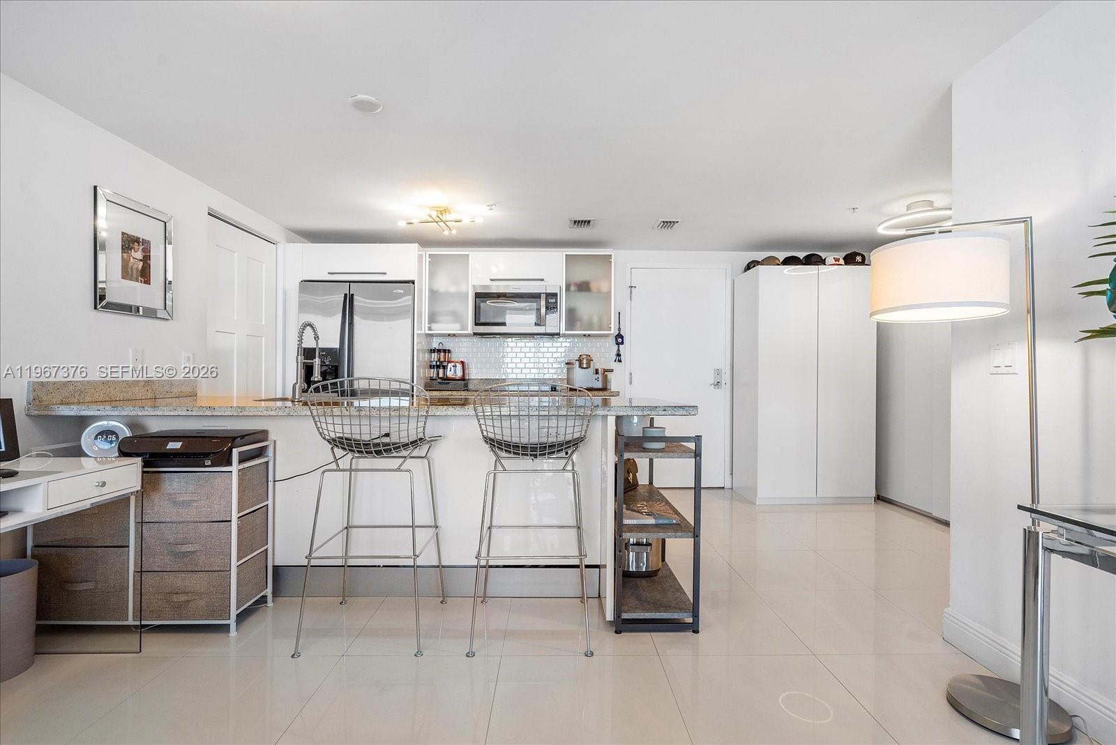 185 Southwest 7th Street, Unit 3407 Miami, FL 33130 - Photo 8 of 28