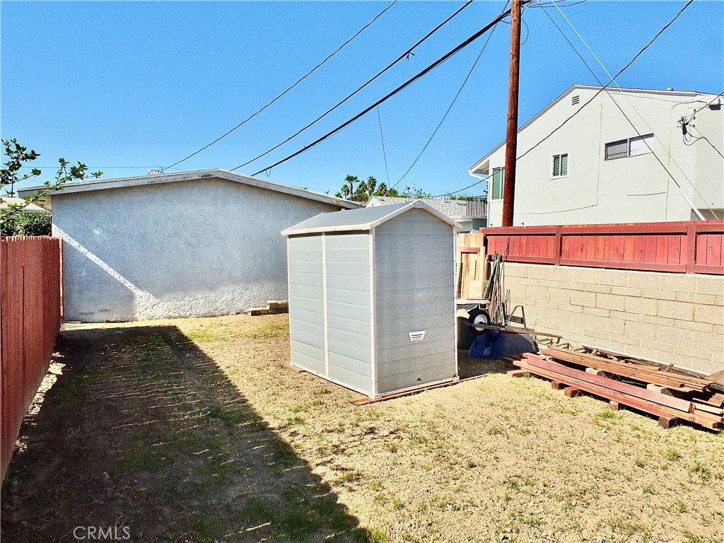 2024 San Anseline Avenue Long Beach, CA 90815 - Photo 12 of 36 a house view with a backyard space