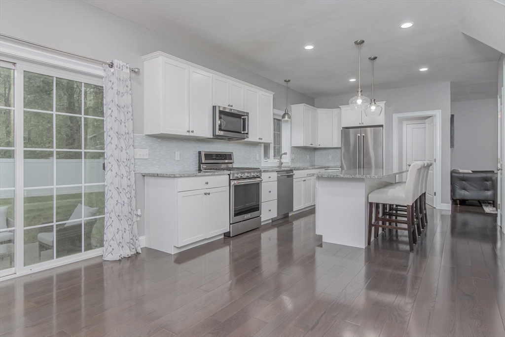 104 School House Road Groton, MA 01450 - Photo 10 of 36