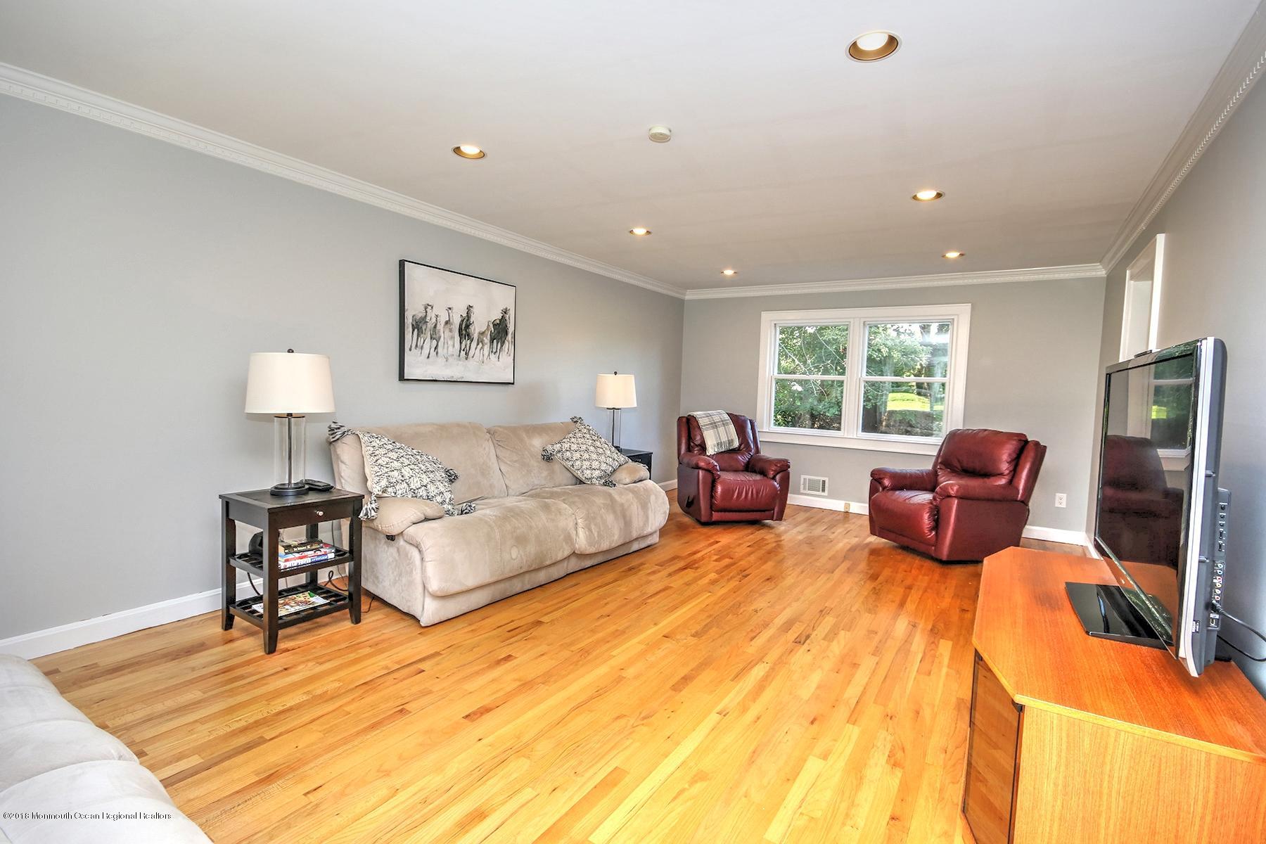 20 Rimwood Lane Colts Neck, NJ 07722 - Photo 16 of 53 OE1A4378