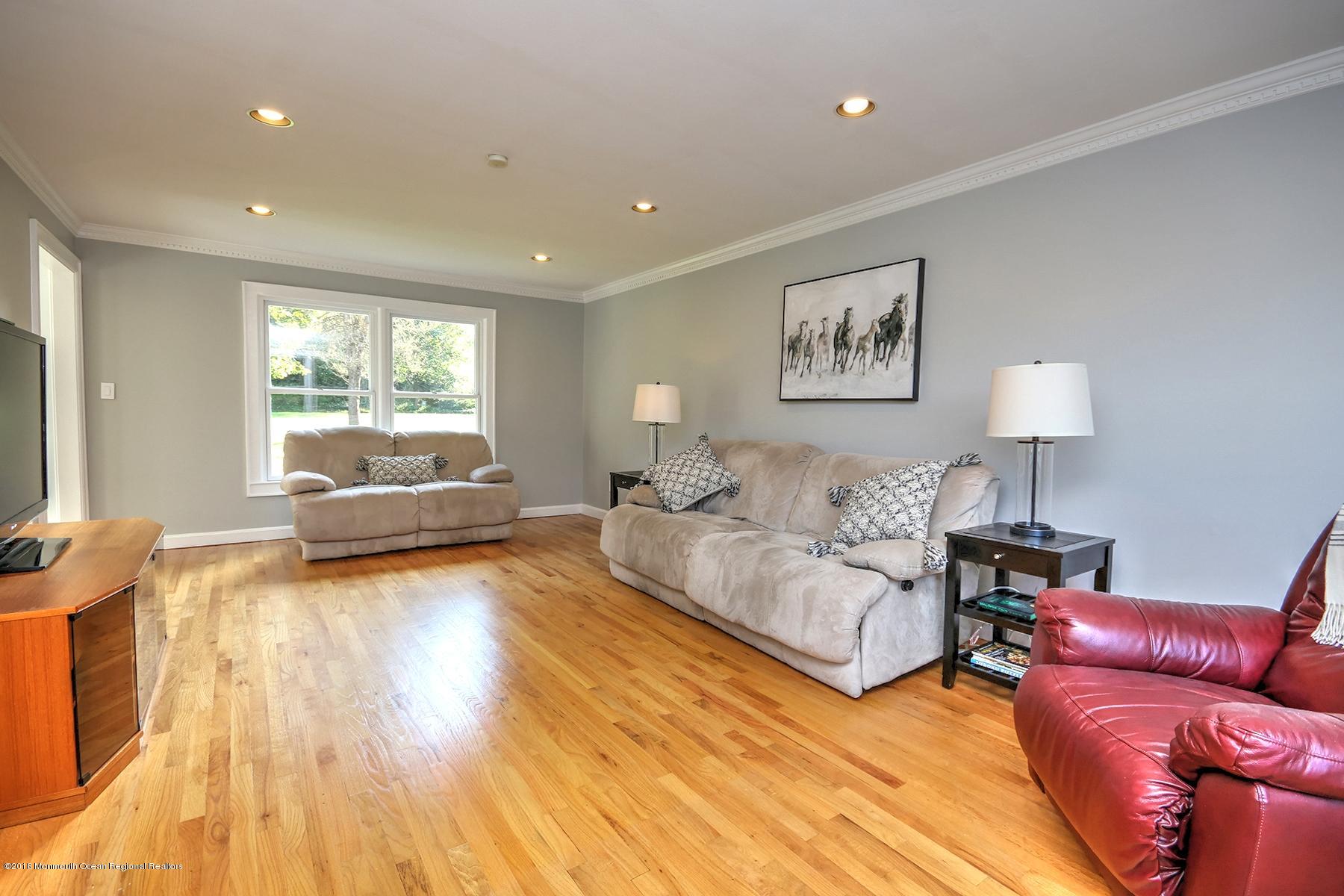20 Rimwood Lane Colts Neck, NJ 07722 - Photo 17 of 53 OE1A4380