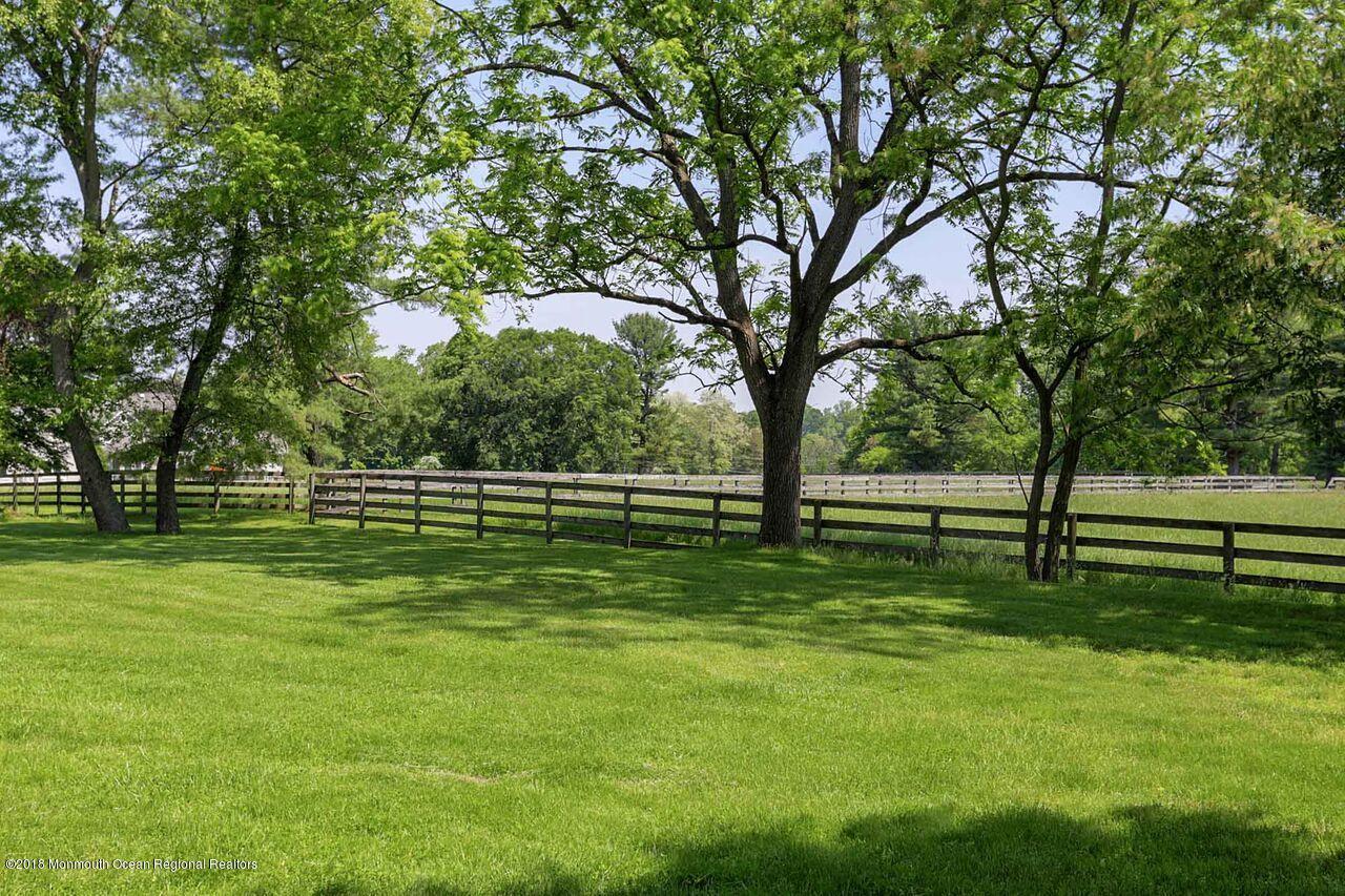 20 Rimwood Lane Colts Neck, NJ 07722 - Photo 4 of 53 IMG_6257_58_59_60_61_preview