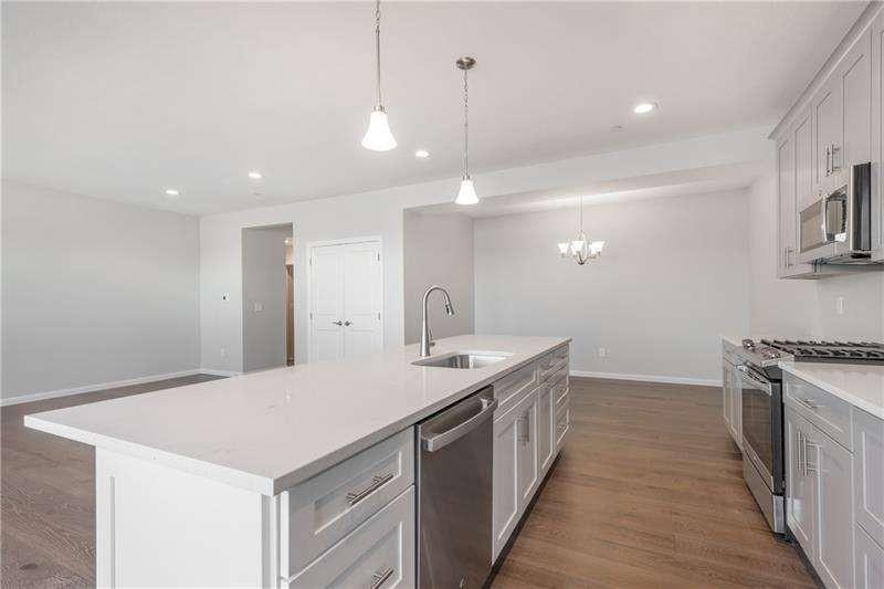 403 Walnut Court Pittsburgh, PA 15237 - Photo 2 of 7